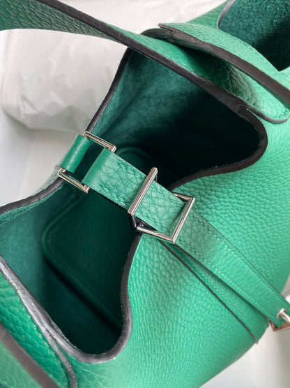 PICOTIN LOCK 18 EMERALD TOGO SILVER HARDWARE