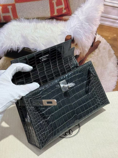 HM KELLY MINI 22 IN BLACK AMERICAN ALLIGATOR SILVER BUCKLE