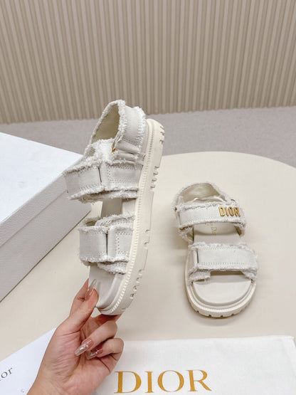 D-SANDAL IN WHITE CANVAS GOLD HARDWARE
