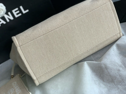 SHOPPING BAG 38 IN BEIGE AND WHITE CANVAS