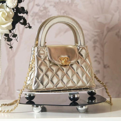 CC COCO HANDLE BAG 19 IN METALLIC GOLD QUILTED CALFSKIN