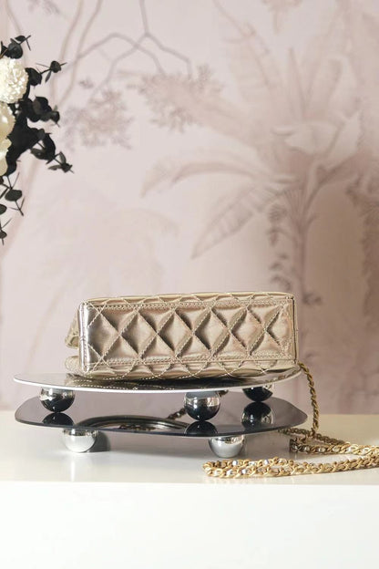 CC COCO HANDLE BAG 19 IN METALLIC GOLD QUILTED CALFSKIN
