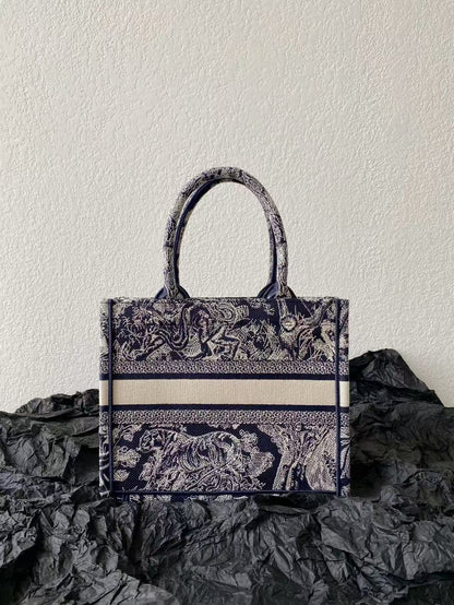 MISS SMALL TOTE 26 IN NAVY BLUE AND WHITE CANVAS
