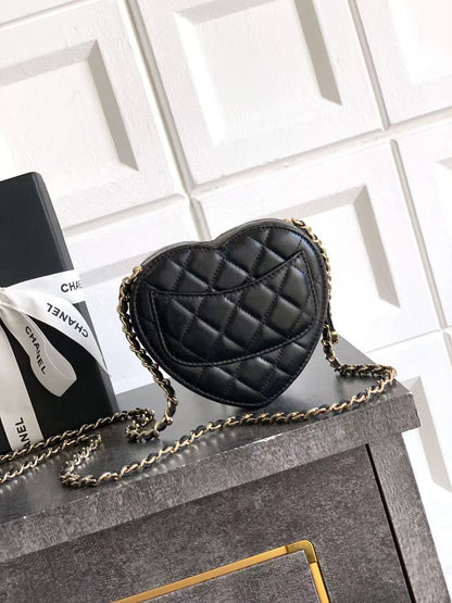 CC HEART QUILTED SHOULDER BAG 13 IN BLACK CALFSKIN TP3