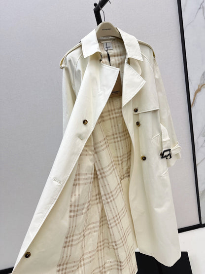 BURBERRY LONG COAT IN WHITE