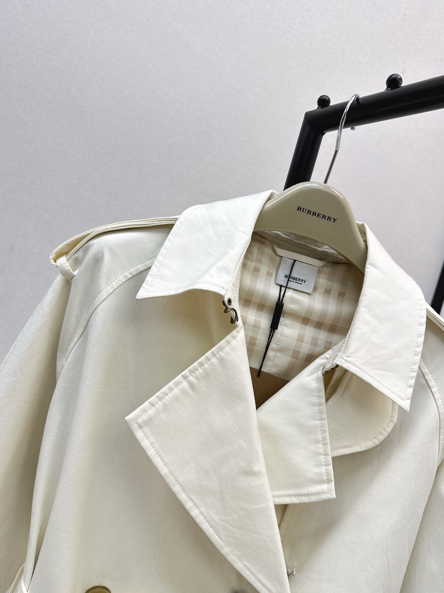 BURBERRY LONG COAT IN WHITE
