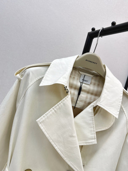 BURBERRY LONG COAT IN WHITE