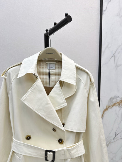 BURBERRY LONG COAT IN WHITE