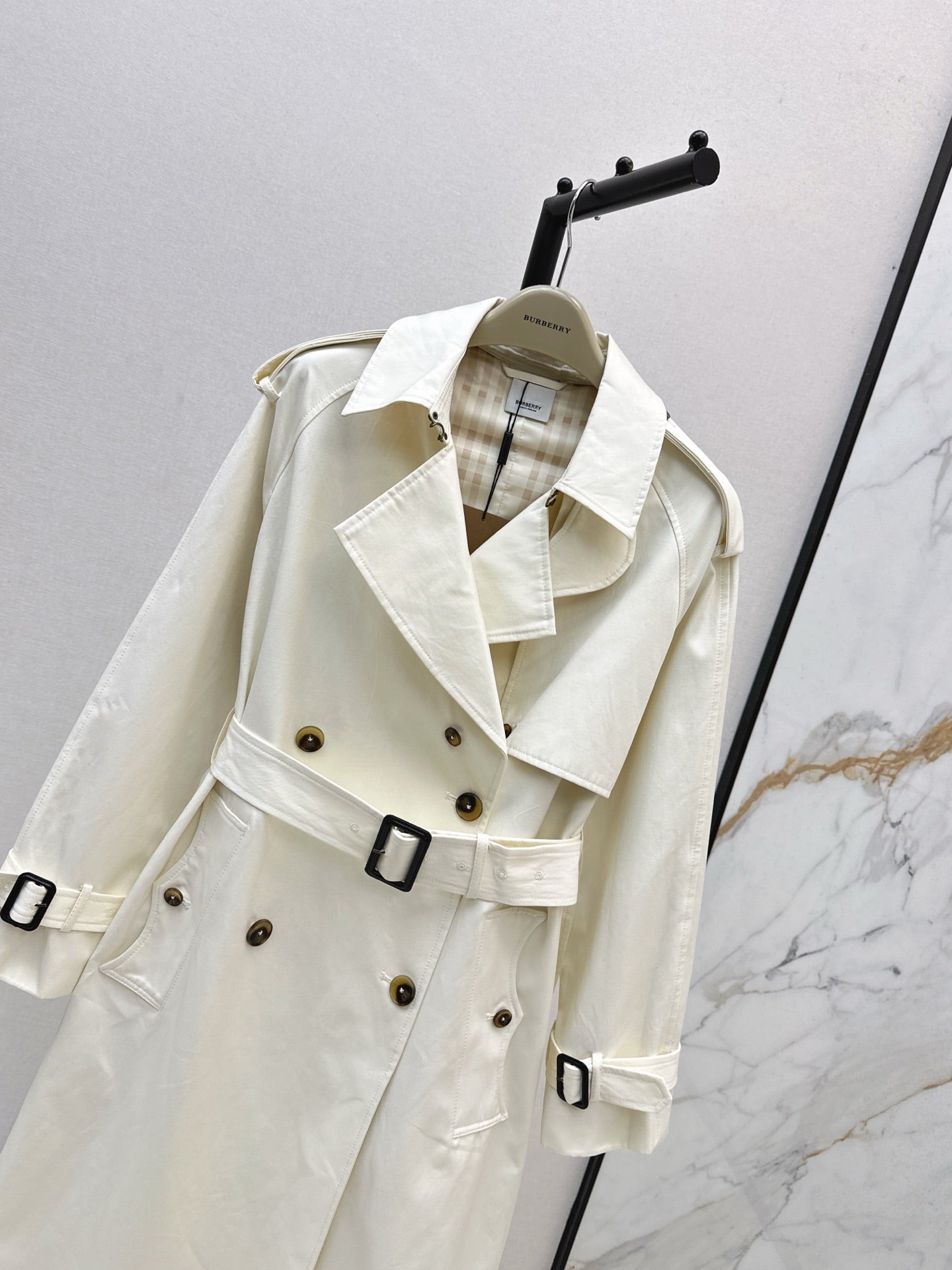BURBERRY LONG COAT IN WHITE