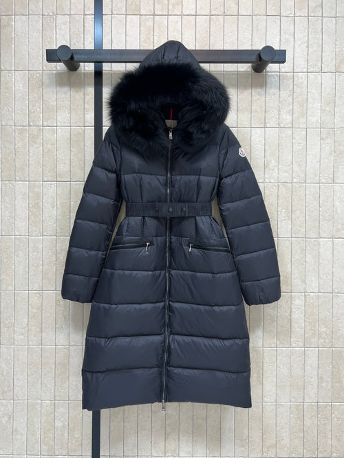 MONCLER HOODED PUFFER JACKET IN BLACK STYLE 124