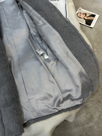 MAX MARA LONG COAT IN LIGHT GREY WOOL WITH CRYSTAL CHARM