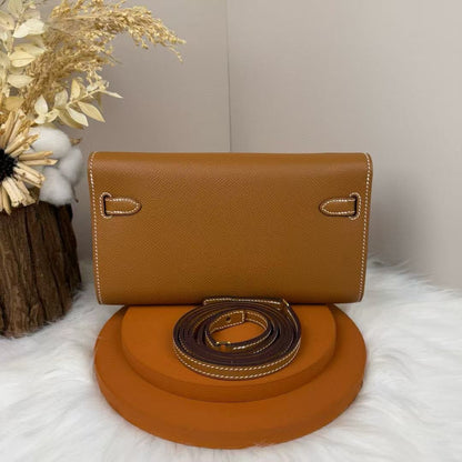 HM KELLY CLASSIQUE TO GO WALLET 20 IN BROWN CALFSKIN GOLD HARDWARE