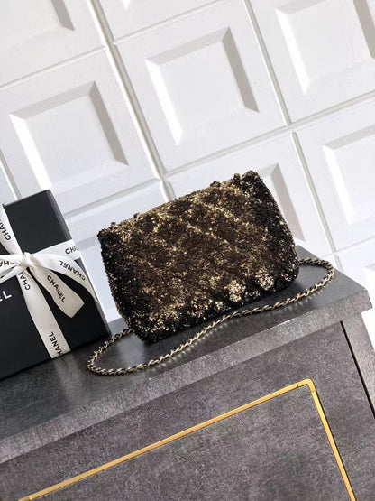 CC 20 SEQUINS FLAP BAG IN BLACK MIX BROWN