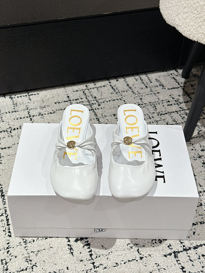 CHLOÉ 26S HIGH-HEELED MULES IN WHITE CALFSKIN