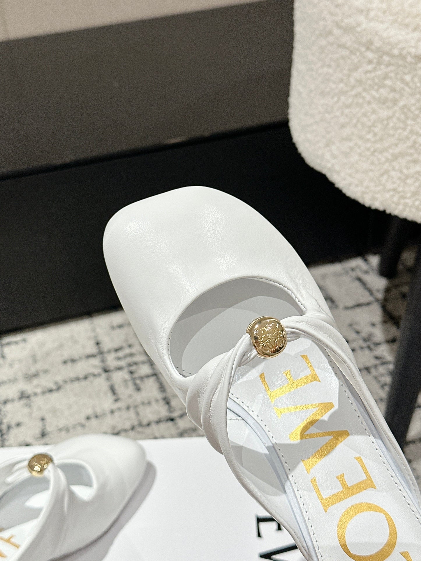 CHLOÉ 26S HIGH-HEELED MULES IN WHITE CALFSKIN