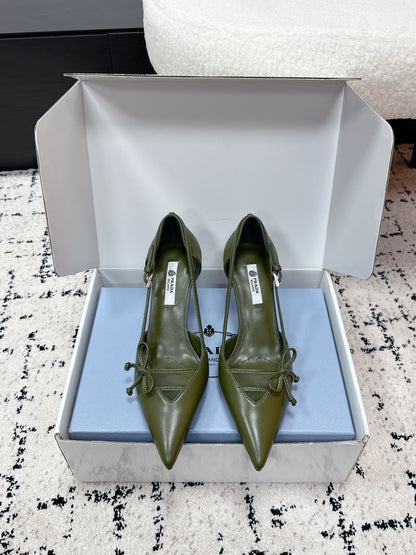PRADA 26S POINTED-TOE HIGH HEELS 75MM IN DARK OLIVE GREEN CALFSKIN WITH BOW