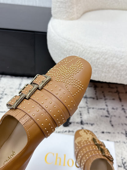 CHLOÉ 26S FLAT SHOES IN BROWN CALFSKIN WITH METAL STUDS
