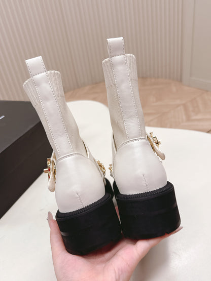 CHANEL ANKLE BOOTS 25S IN CREAM WHITE LAMBSKIN AND FABRIC WITH GOLD HARDWARE