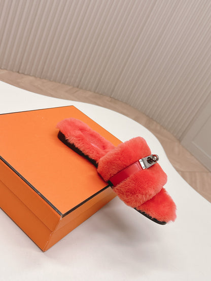 HM 25S ORAN SANDAL IN RED ORANGE SHEARLING WITH SILVER HARDWARE