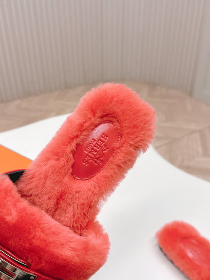 HM 25S ORAN SANDAL IN RED ORANGE SHEARLING WITH SILVER HARDWARE