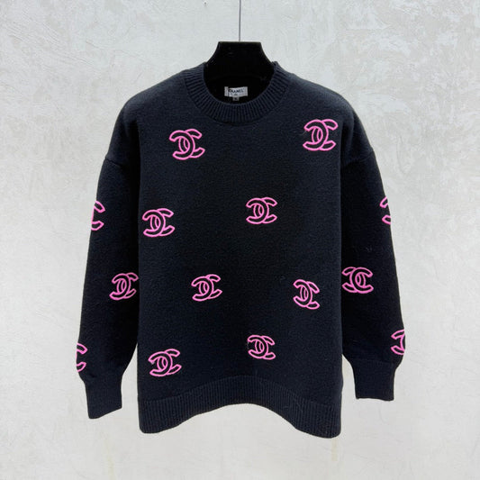 CHANEL 25S LONG-SLEEVE ROUND-NECK SWEATER 527