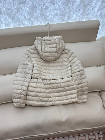 MONCLER 25S SHORT DOWN JACKET WITH DRAWSTRING 403