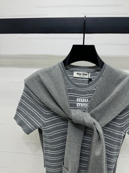 MIU 25S SHORT SLEEVE STRIPED KNITTED CAPE 264139