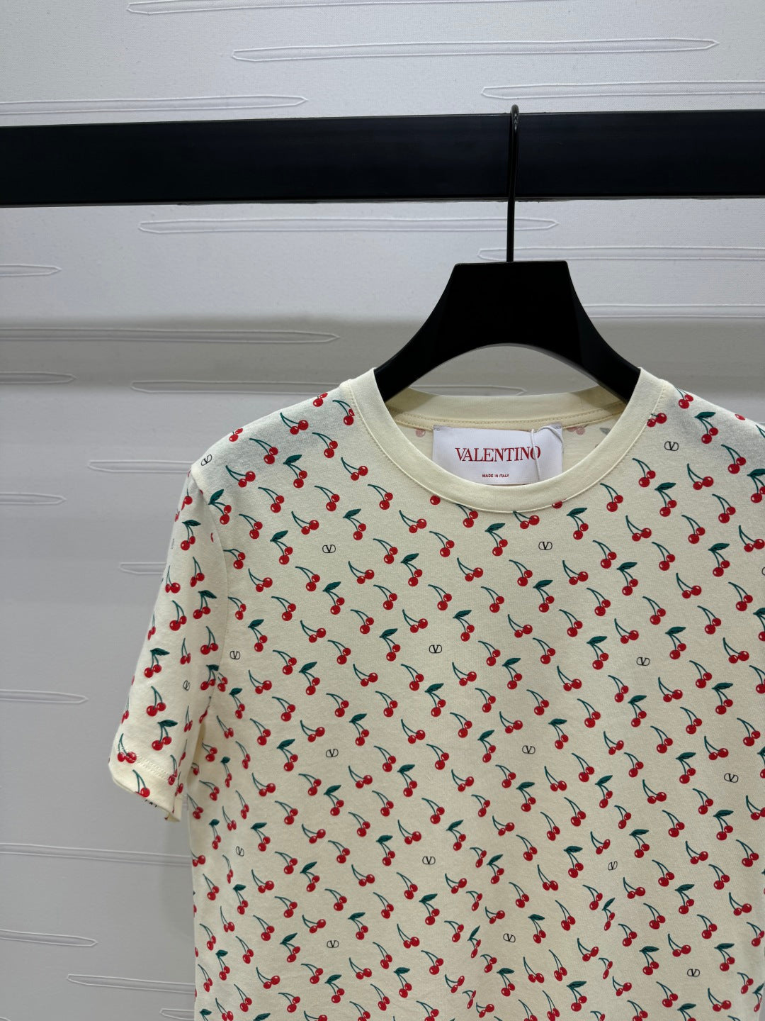 VALENTINO 25S CHERRY PATTERN ROUND NECK T-SHIRT 264040