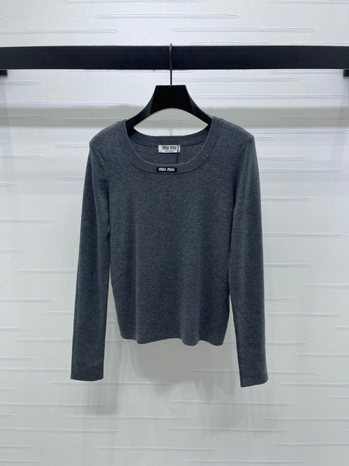 MIUMIU KNITTED SWEATER STYLE 461