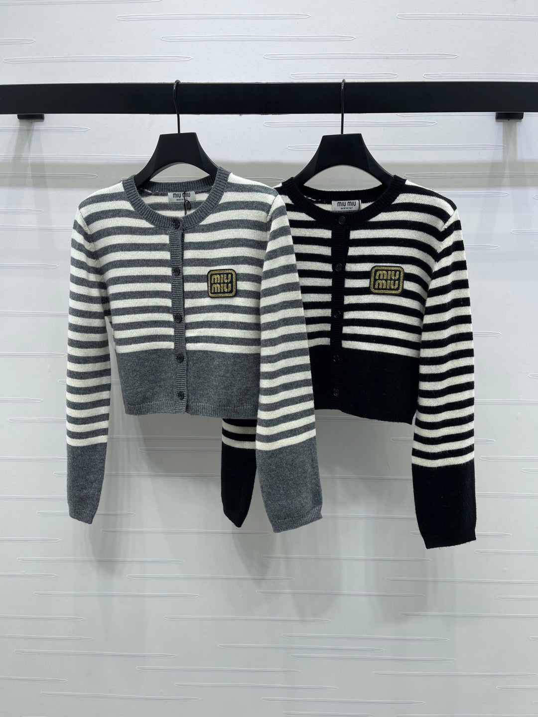 MIUMIU CARDIGAN STYLE 457