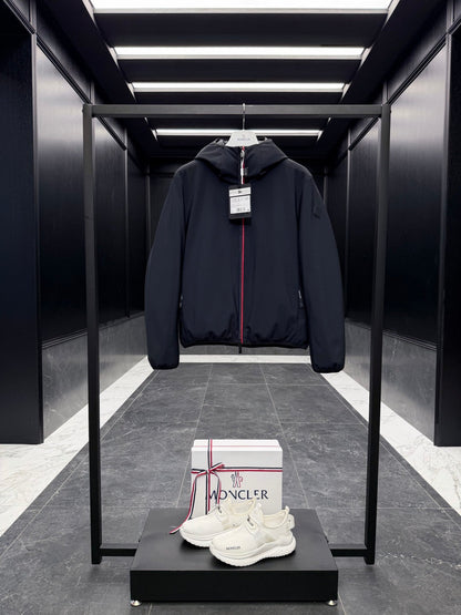 MONCLER 25S SHORT HOODED DOWN JACKET 249