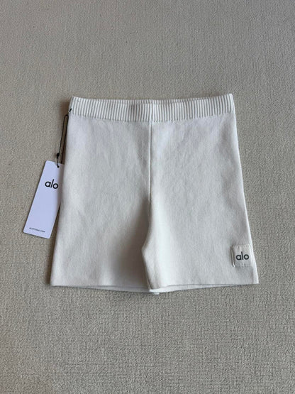 ALO SKINNY KNIT SHORTS STYLE 64