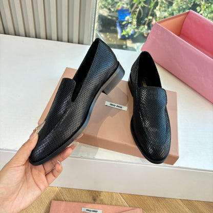 MIUMIU 26S LOAFERS IN BLACK SNAKE EMBOSSED CALFSKIN