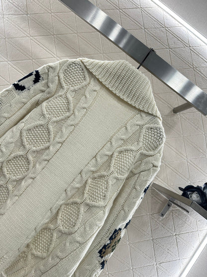 CHANEL 25S ZIPPERED CARDIGAN STYLE 115