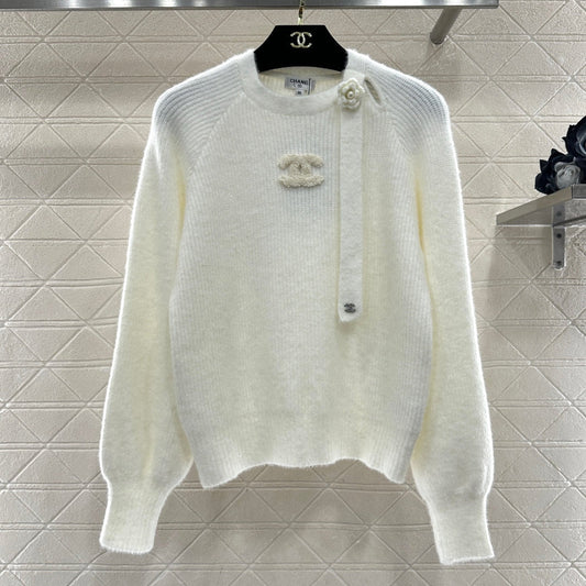 CHANEL 26S CREW NECK PULLOVER SWEATER 732