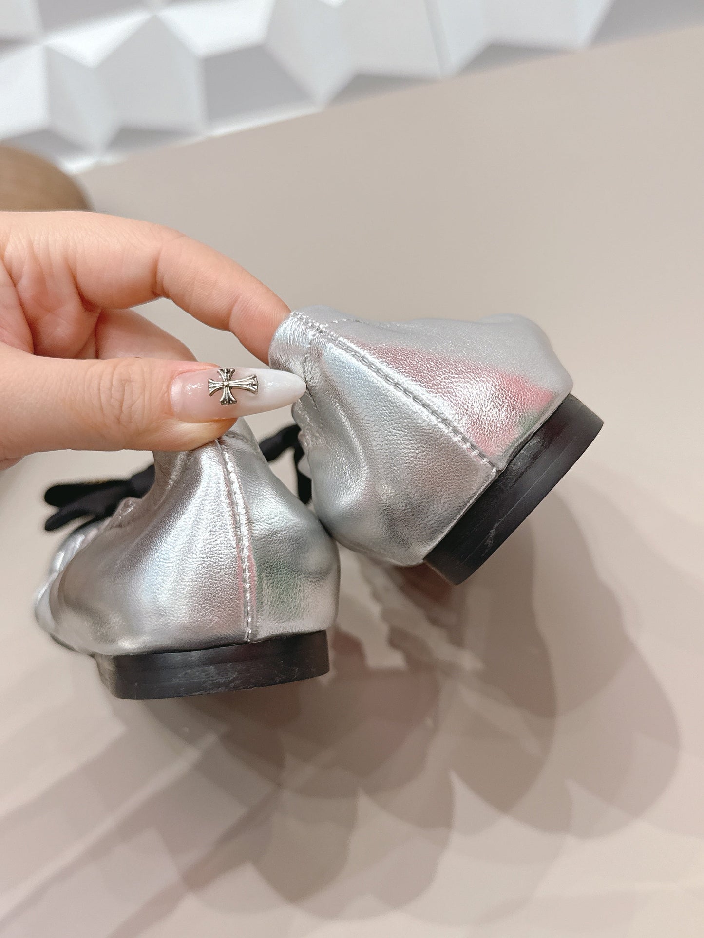PRADA 26S ROUND TOE FLATS WITH BOW IN SILVER CALFSKIN