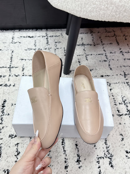 CELINE 26S AURA TRIOMPHE LOAFERS IN BEIGE LAMBSKIN