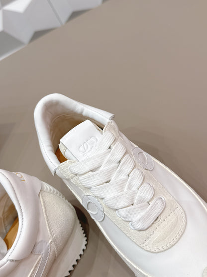 LOEWE 26S FLOW RUNNER SNEAKER IN WHITE SUEDE AND WHITE CALFSKIN