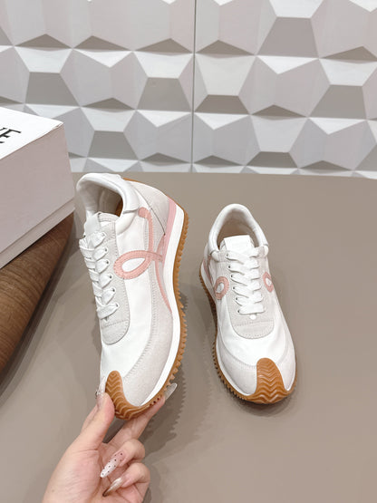 LOEWE 26S FLOW RUNNER SNEAKER IN LIGHT GRAY SUEDE AND WHITE CALFSKIN