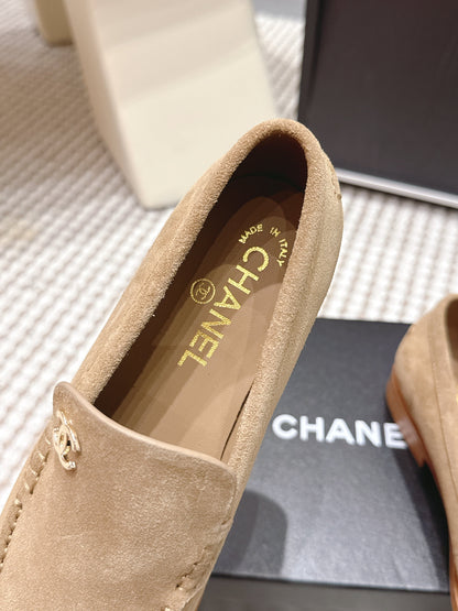 CHANEL 26S LOAFERS IN LIGHT BROWN SUEDE