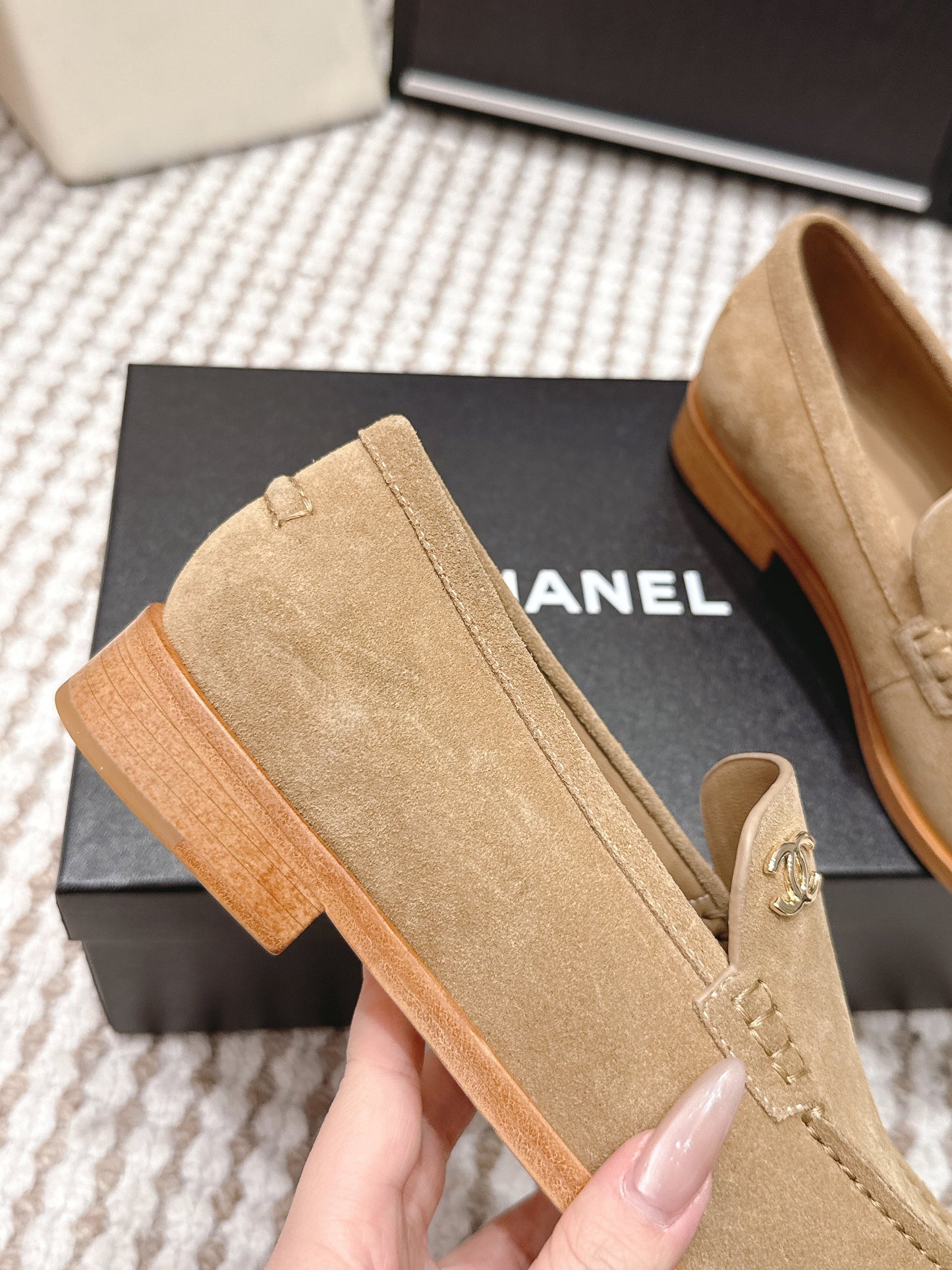 CHANEL 26S LOAFERS IN LIGHT BROWN SUEDE