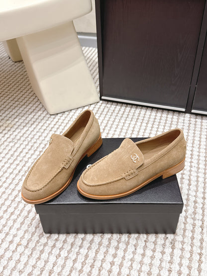 CHANEL 26S LOAFERS IN LIGHT BROWN SUEDE