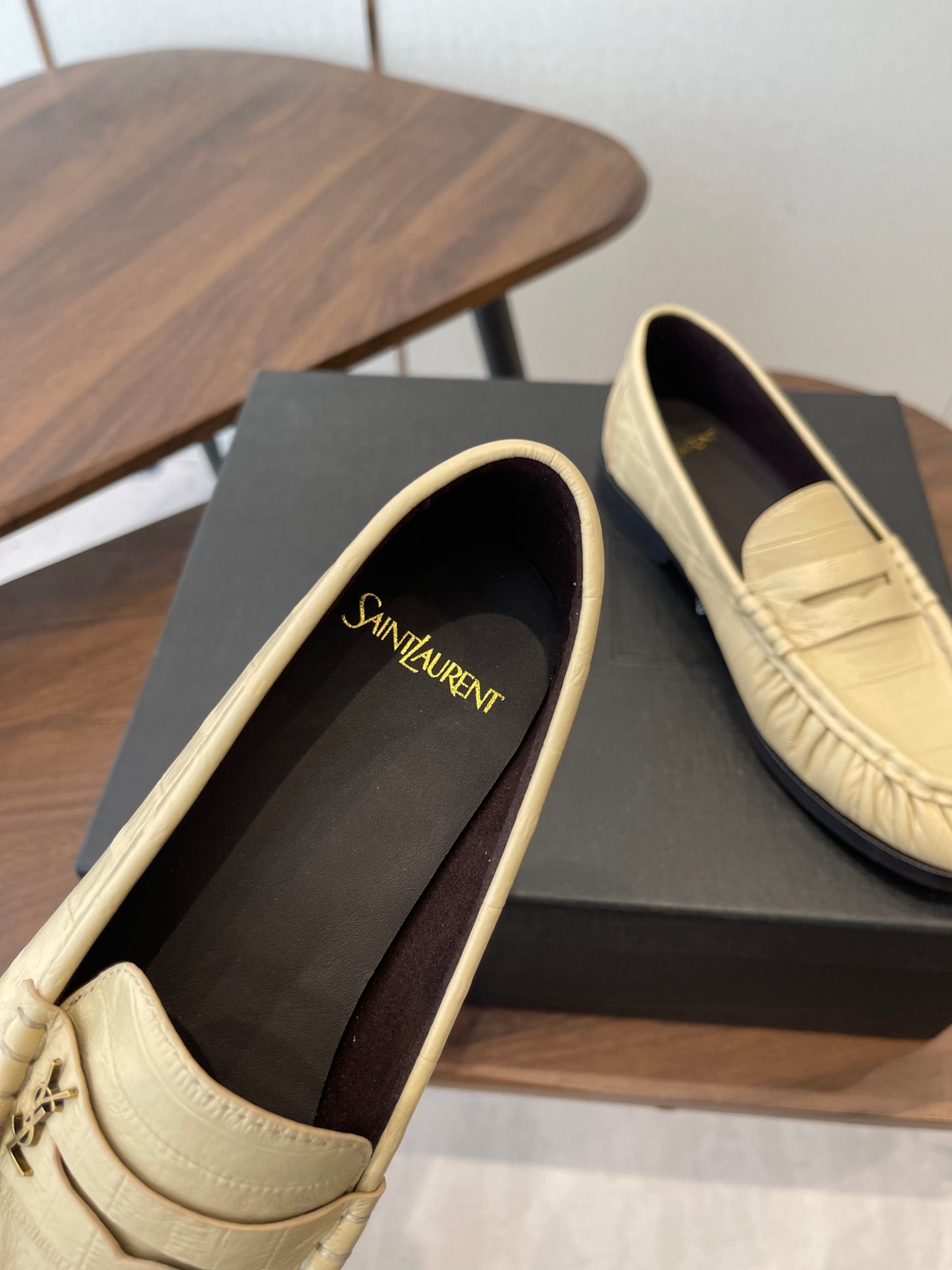 YSL 26S LOAFER IN BEIGE CALFSKIN