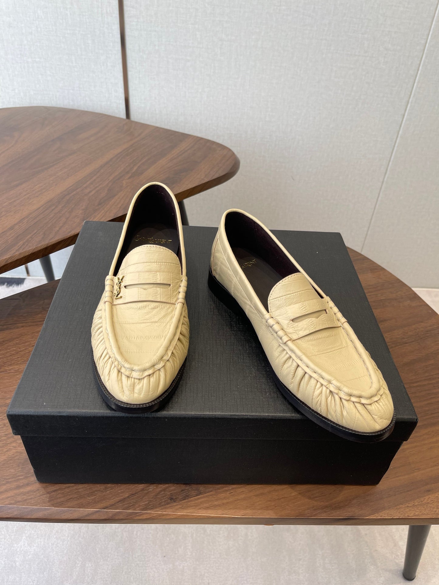 YSL 26S LOAFER IN BEIGE CALFSKIN
