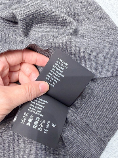 PRADA 26S V-NECK KNIT VEST 814