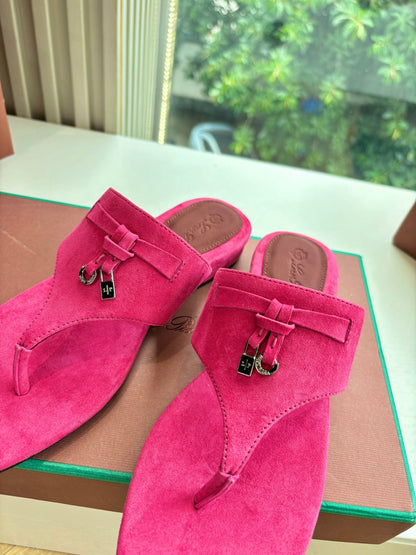 LP THONG SANDALS 25S IN DARK PINK SUEDE