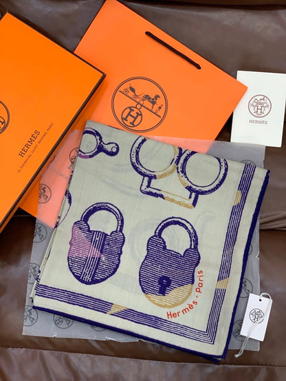 HERMES 25S SCARF 137 IN SILK CASHMERE 991688