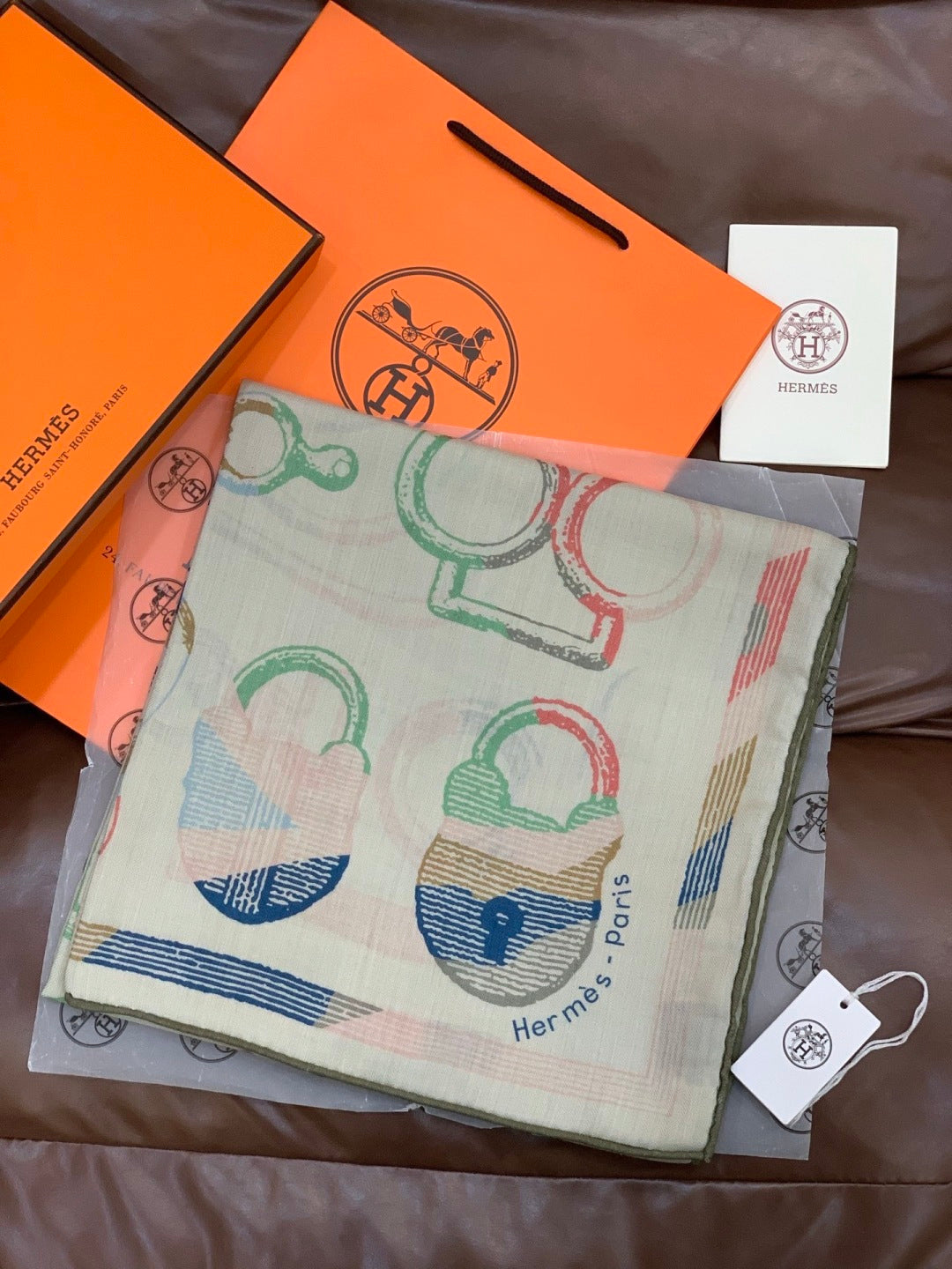 HERMES 25S SCARF 137 IN SILK CASHMERE 991689