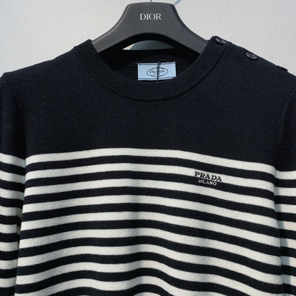 PRADA 26S CREW NECK KNIT SWEATER 639