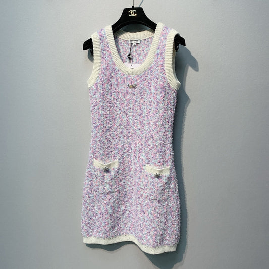 CHANEL 26S SLEEVELESS CREW NECK DRESS 825